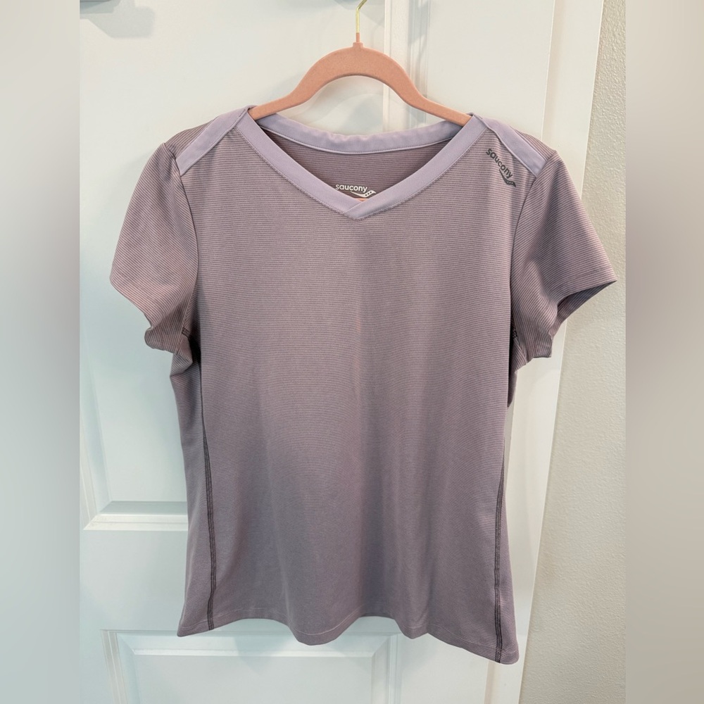 Saucony size large women’s shirt